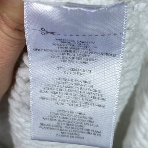 Equipment Femme White Bay Crew Neck Sleeveless Knit Top Size Medium Buttons Boho - Picture 8 of 11